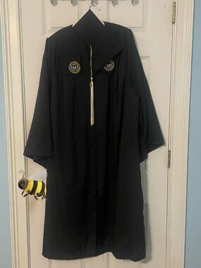 Oak Hall Georgia Tech Undergraduate Graduation Cap, Gown, Tassle 5'6" - 5'8"